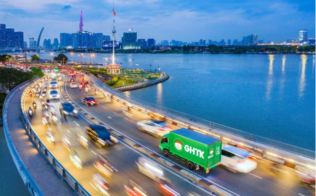 
Từ năm 2013 cho đến nay, Giao Hàng Tiết Kiệm đã có 9 năm hành trình đồng hành cùng với hàng triệu nhà bán online và hàng chục triệu người tiêu dùng khắp Việt Nam
