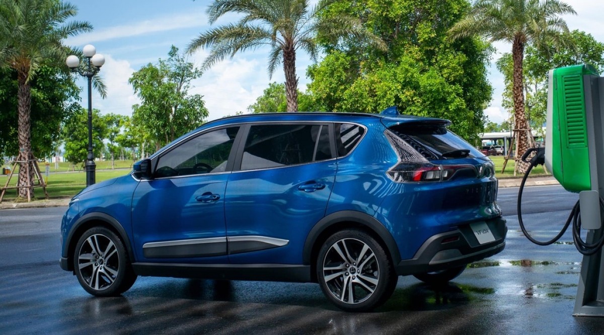 Số lượng xe điện năm 2019 là 140 xe, đến năm 2020 là 900 xe và năm 2021 có thêm hơn 1.000 xe. Ảnh minh họa