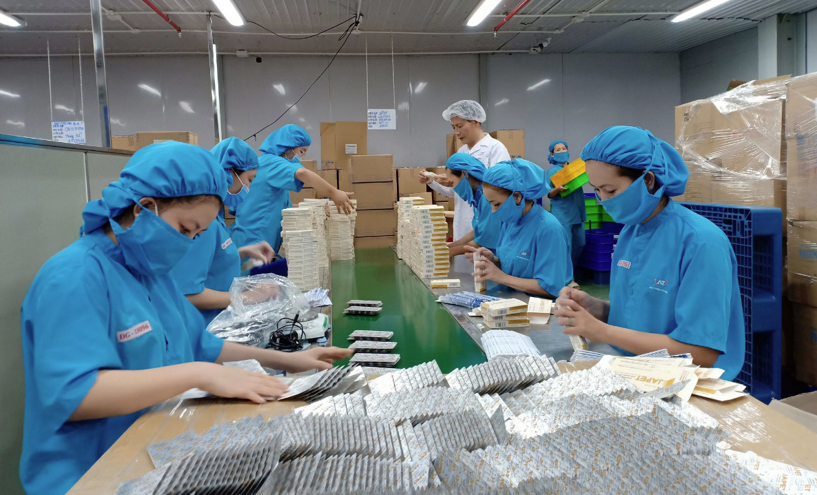 
Trong những ngày cuối năm, nhiều doanh nghiệp tại các khu công nghiệp ở Đà Nẵng vẫn đang cố gắng duy trì sản xuất kinh doanh cũng như cân đối tài chính để thưởng Tết 2023 cho công nhân. Ảnh minh họa
