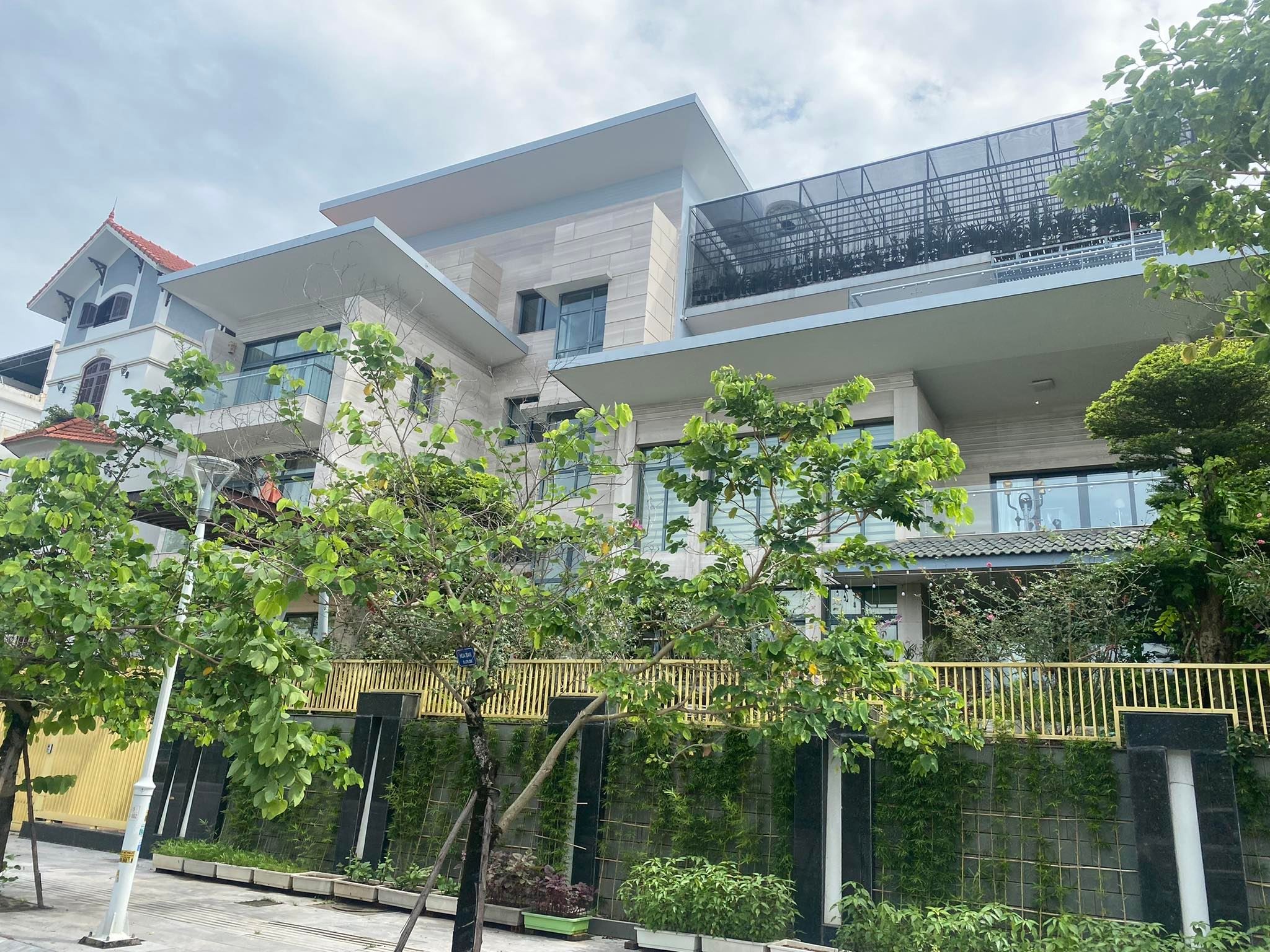 Thị trường bất động sản những tháng còn lại của năm 2022 sẽ đối mặt với nhiều thách thức