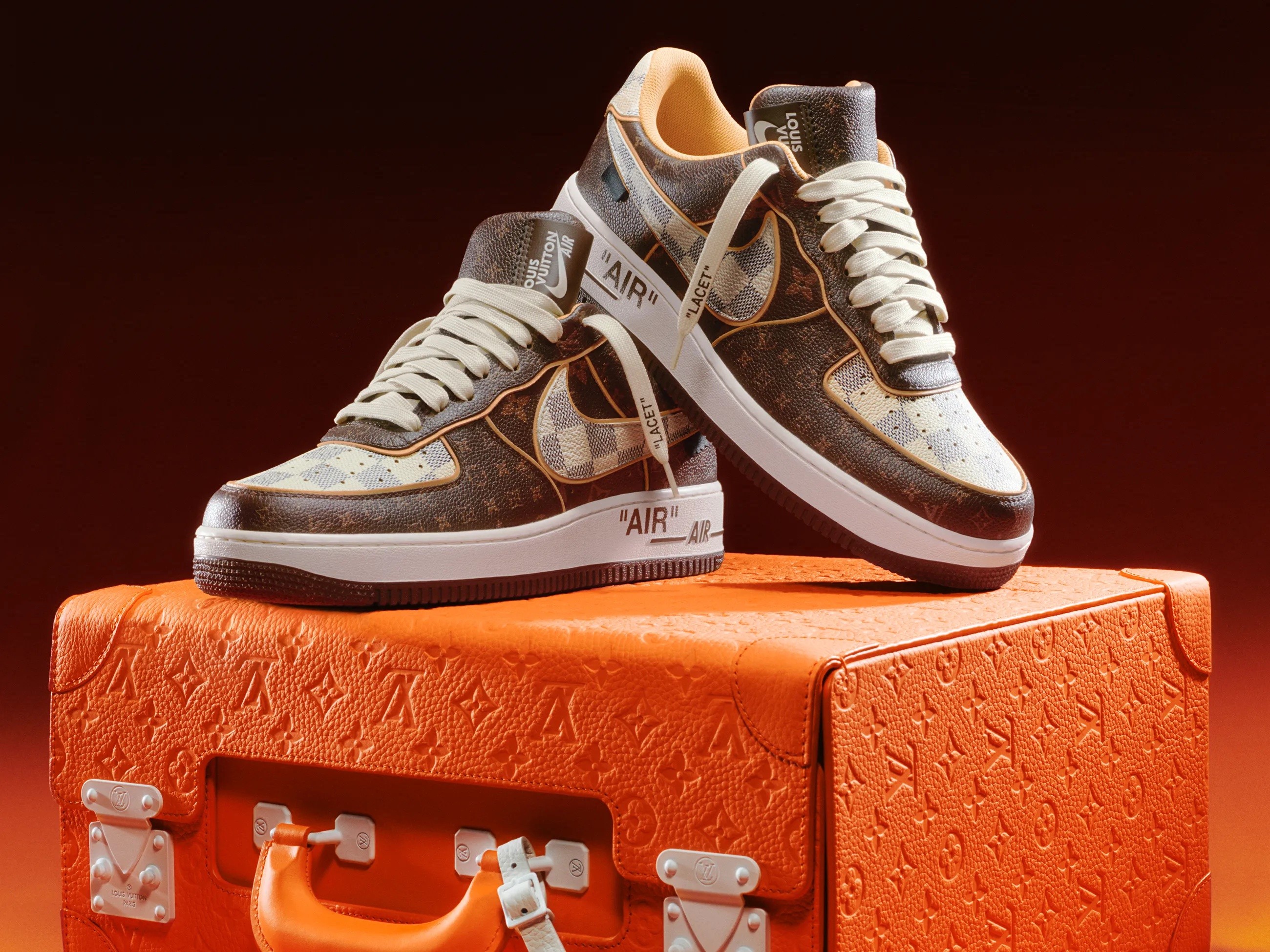 Giày Louis Vuitton x Nike Air Force 1 của Virgil Abloh có đáng giá 350.000 USD? - ảnh 2