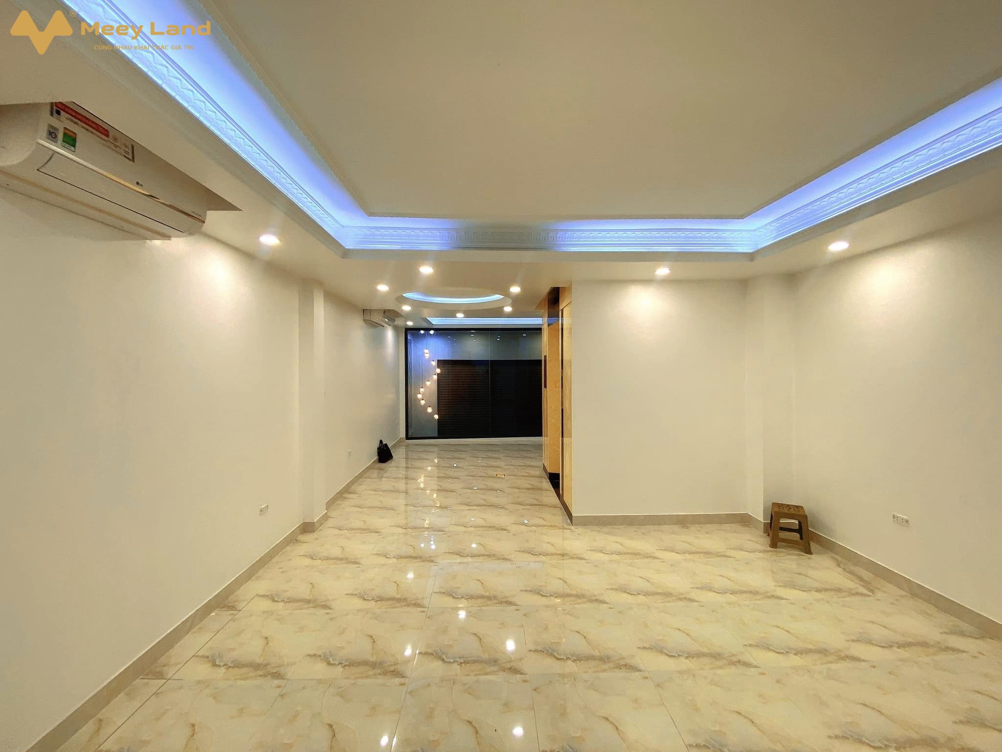 Продаётся дом, 5 спален, 63 м², Cầu Giấy