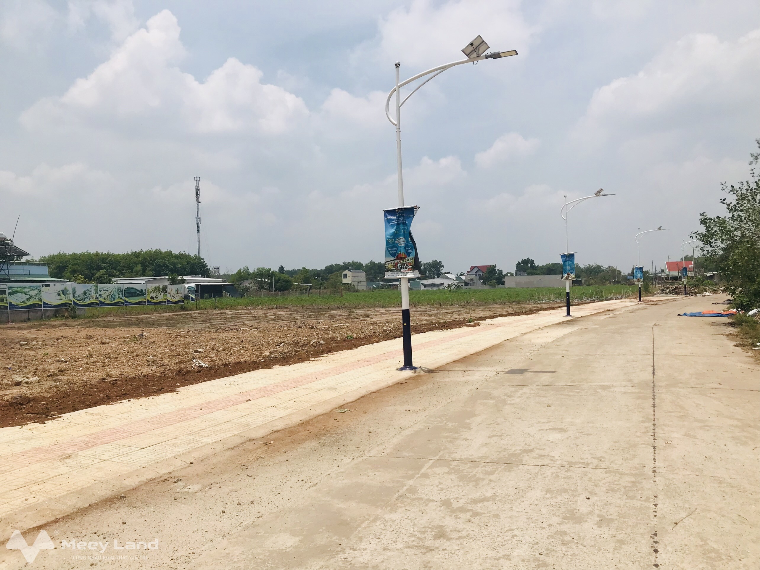 Bán gấp lô đất 200m2 sổ sẵn thổ cư ngay trung tâm huyện Bàu Bàng-03