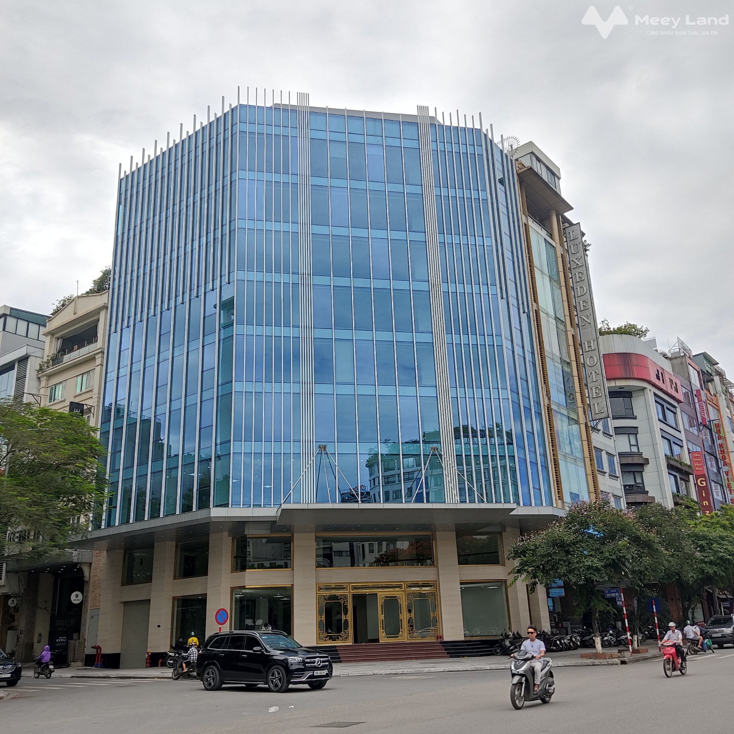 Cho thuê sàn thương mại, văn phòng đường Trần Thái Tông giá tốt 264m2/sàn-01
