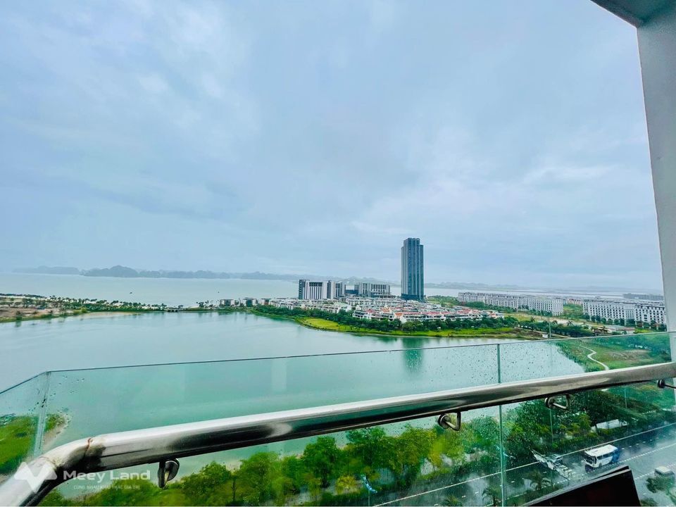 Do chuyển định cư không sử dụng nên cần bán căn hộ 76m2 view biển trung tâm Bãi Cháy, Hạ Long-01