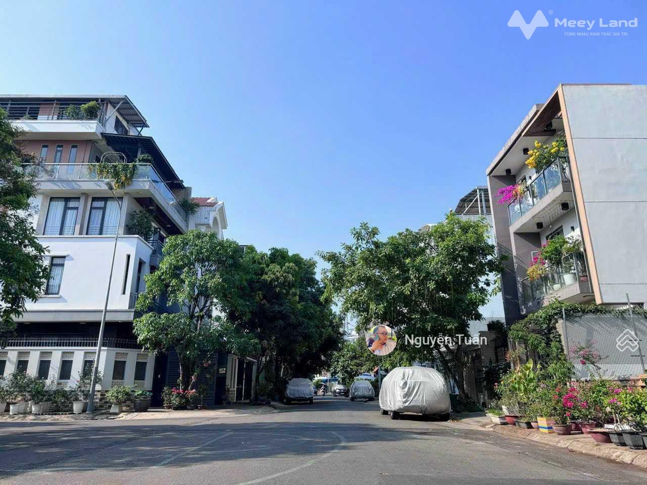 Bán nhà 4 tầng góc 2 mặt tiền đường số ngay Quốc Hương, Thảo Điền, Quận 2, 10m x 18m, giá 51 tỷ