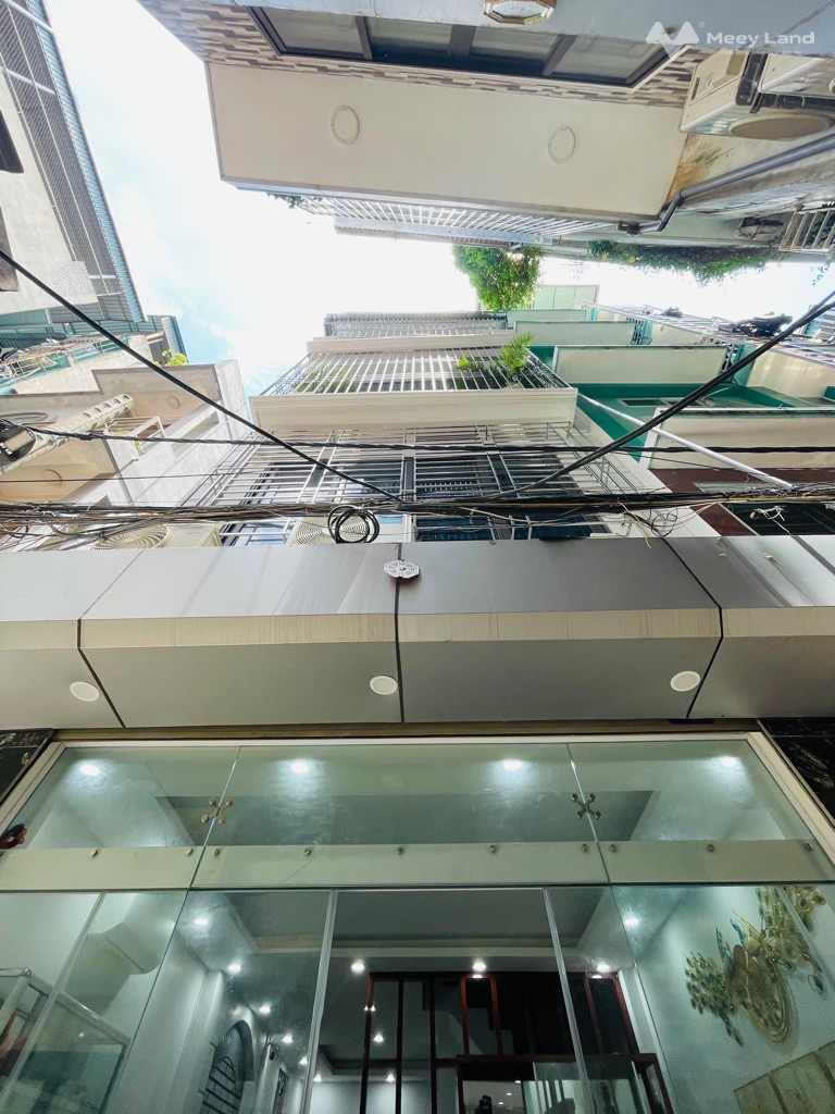 Cần bán nhà ở Nguyễn Trãi 5 tầng, 6 phòng ngủ, giá hơn 6 tỷ kinh doanh, ô tô