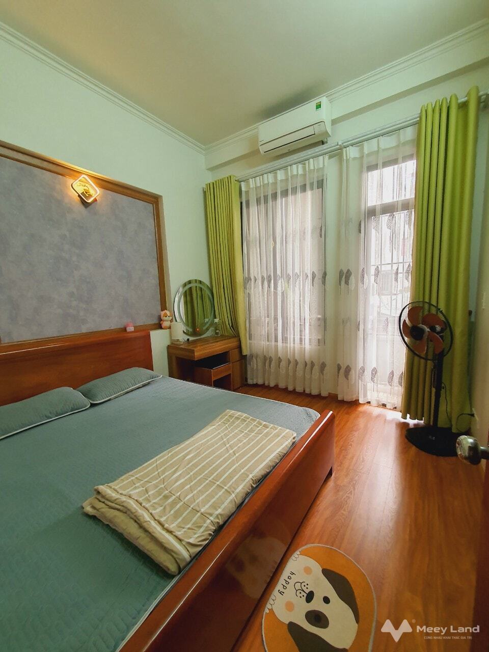 Bán gấp nhà Nguyễn Xiển 5 tầng, 32m2, 4 phòng ngủ full nội thất, mặt ngõ 3m-01