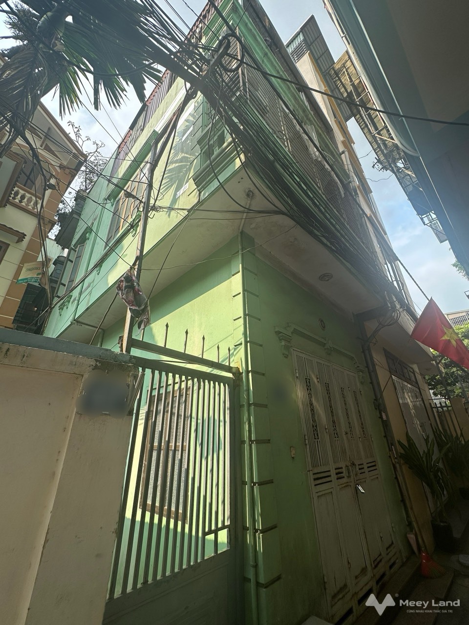 Bán gấp nhà 3 tầng lô góc thoáng rẻ nhất thị trường tại ngõ 30 Ngọc Thuỵ, Long Biên-01