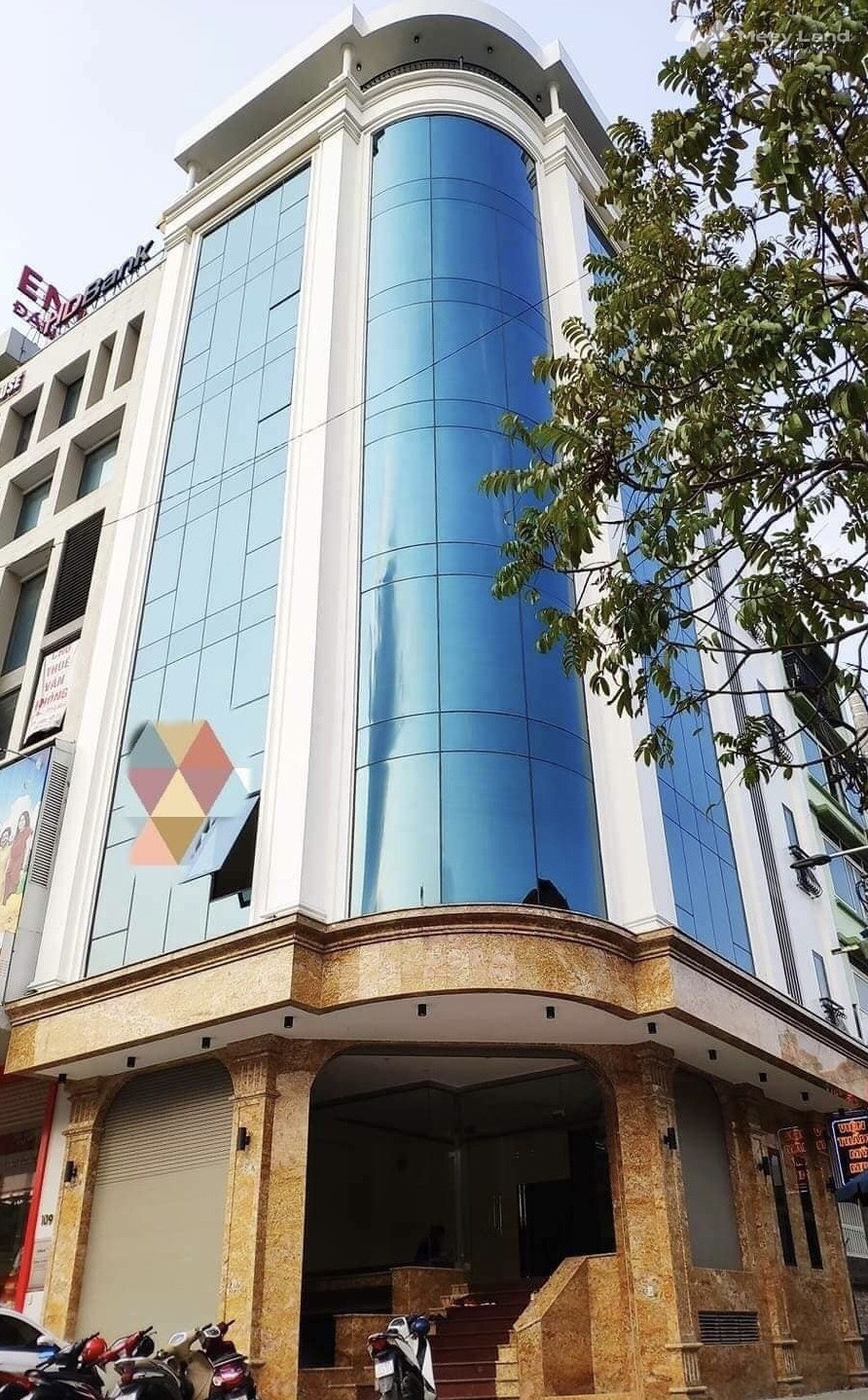 Mặt phố Nguyễn Xiển, lô góc mặt tiền đẹp, 9 tầng thang máy, cho thuê 135 triệu/tháng