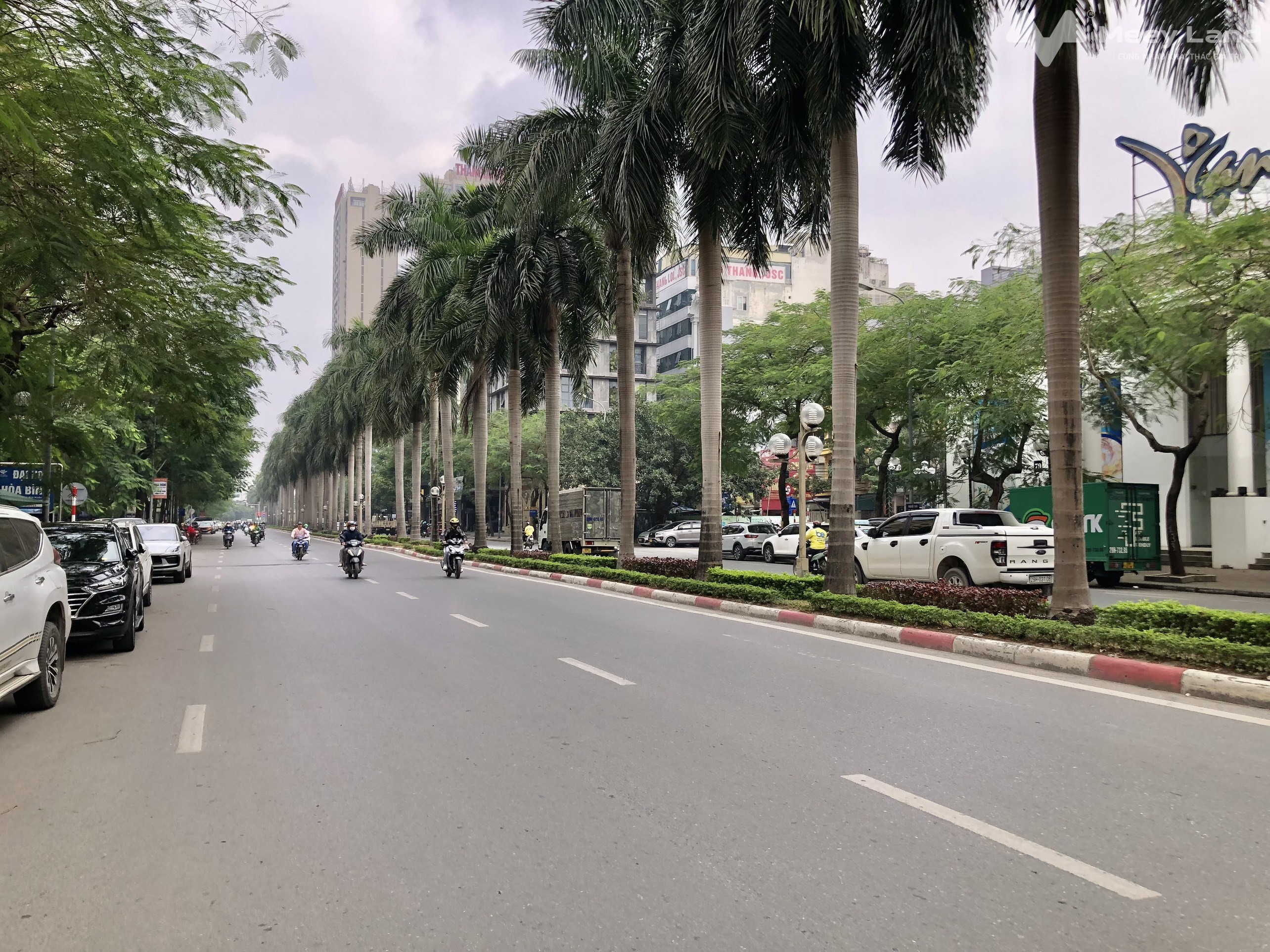 Продаётся дом, 3 спальни, 441 м², Nam Từ Liêm