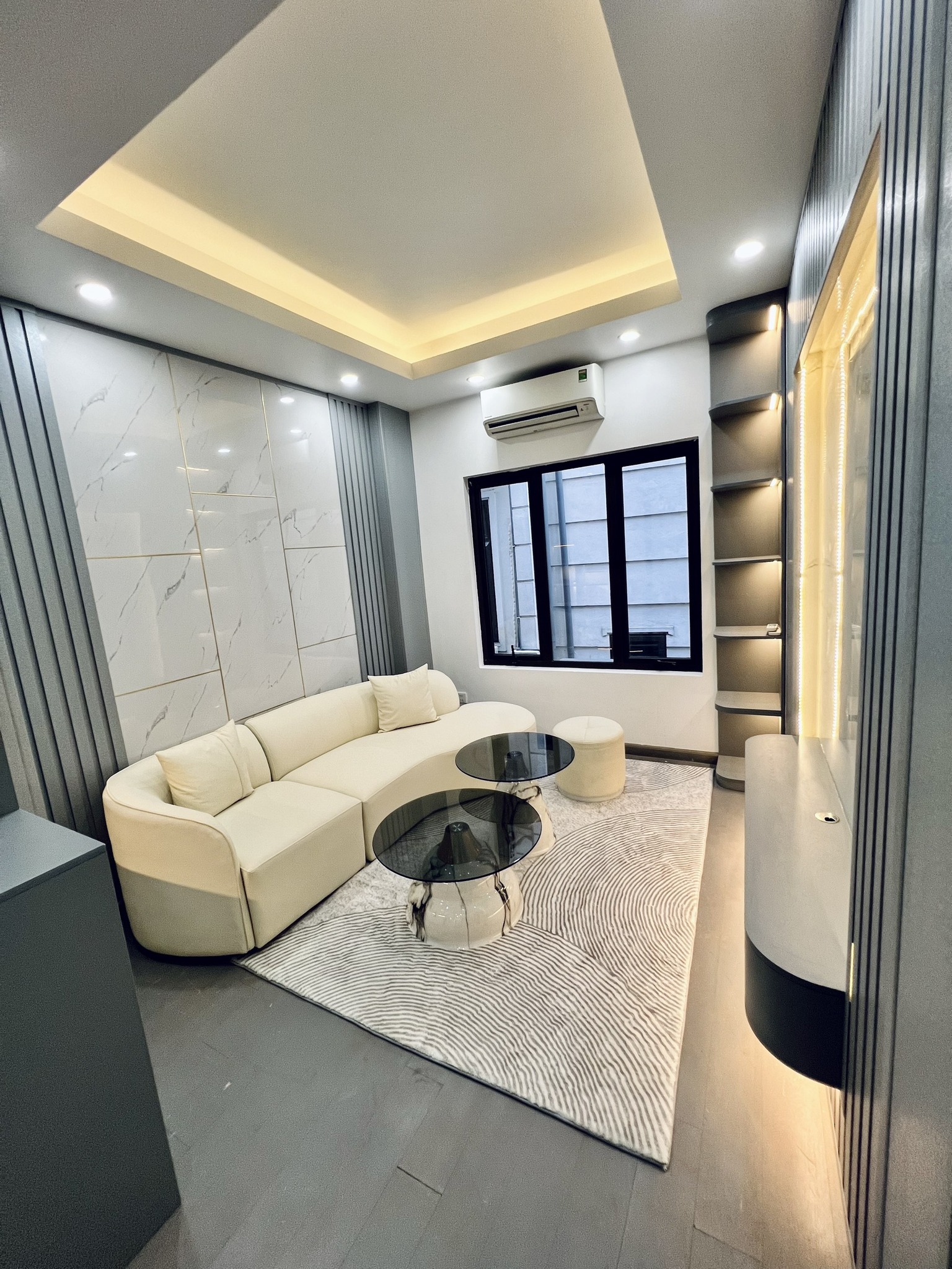 Cần bán gấp căn 35m2, 4 tầng trên con phố Minh Khai, nội thất sang trọng, tầm tiền hiếm-02