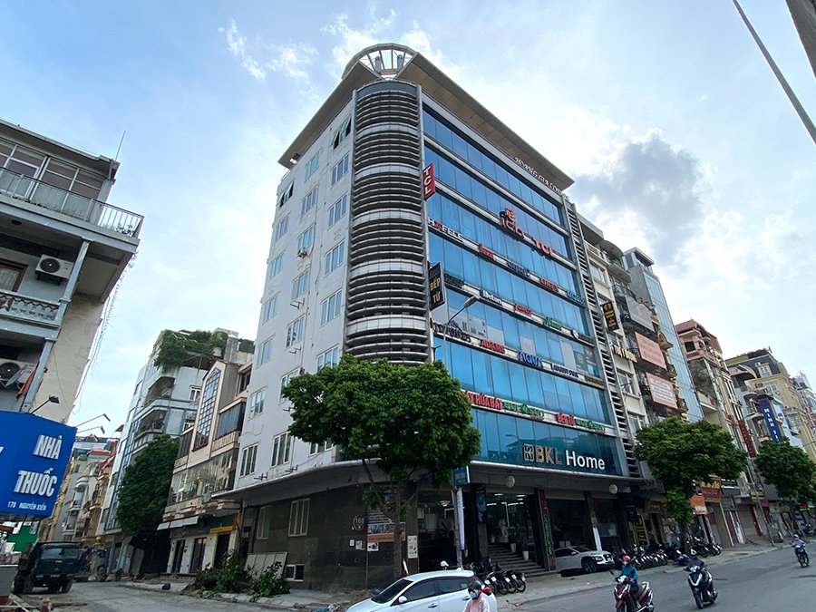Cho thuê tòa văn phòng 10 tầng phố Nguyễn Xiển - Vị trí lô góc, 250m2, mặ tiền 20m, giá 500 triệu/tháng-02