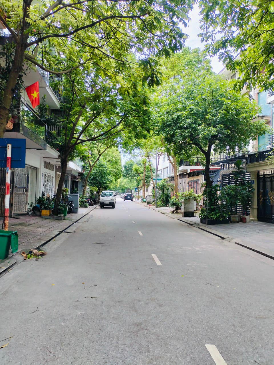 Nhà đẹp phân lô, 100m2, mặt tiền 5,4m, gara ô tô, vỉa hè, Nguyễn Xiển, Thanh Xuân-01