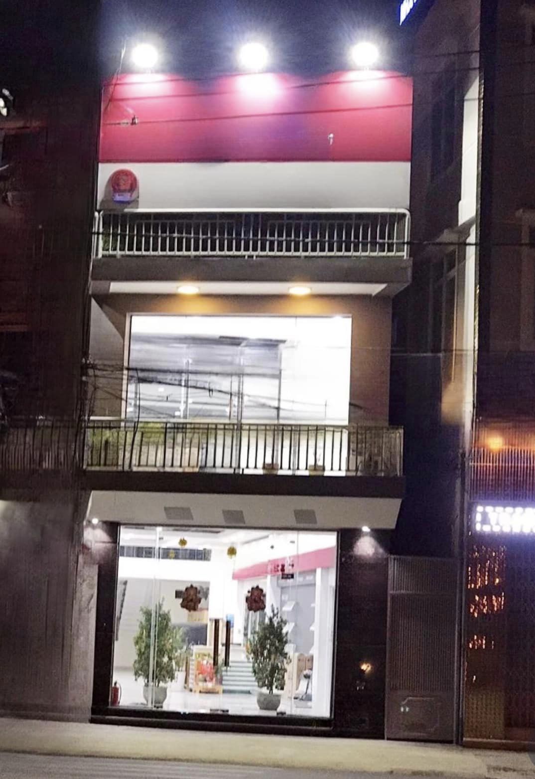 Bán nhà 4 tầng mặt tiền trung tâm thành phố khung đường kinh doanh tốt Phước Hải-02