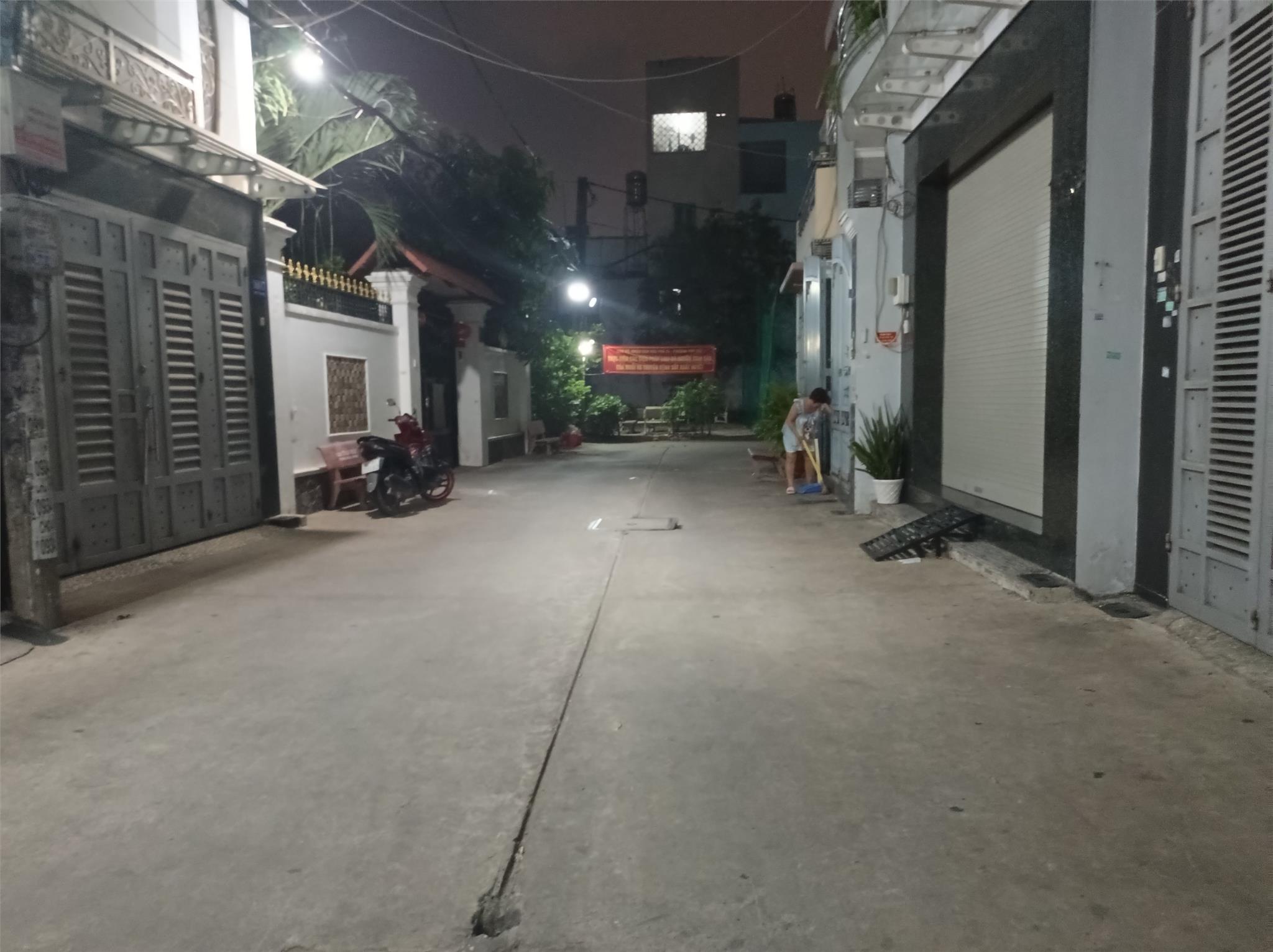 Bán nhà 41m2 chợ Tân Hương hẻm vào nhà, ngang 4m-02