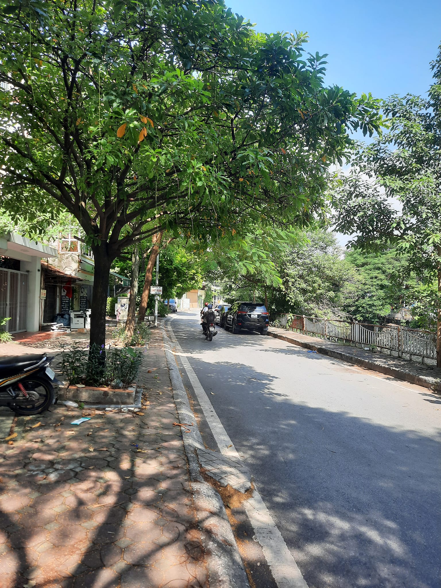 Siêu đẹp, phố Kim Đồng, phân lô, vỉa hè, 131m2, 4 tầng, mặt tiền 6m, giá 27,5 tỷ-01