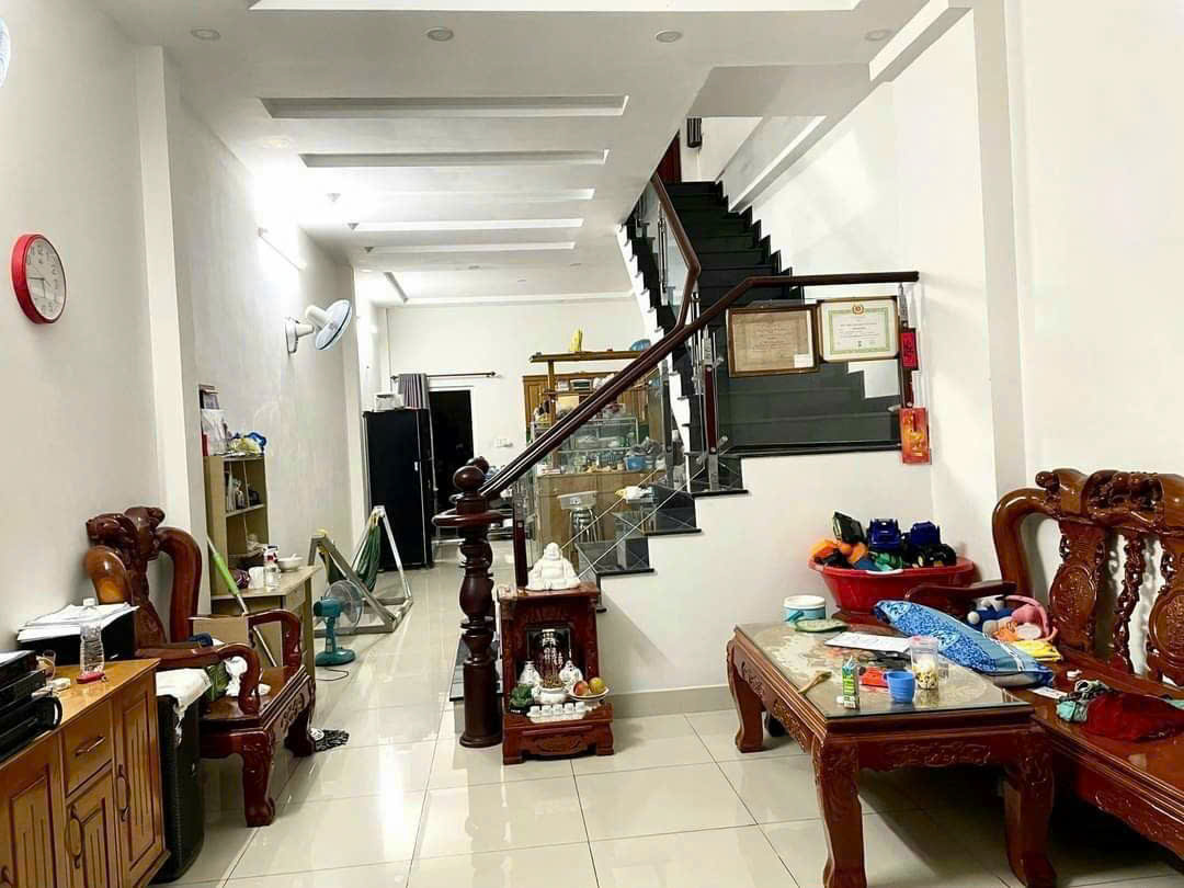 Продаётся дом, 4 спальни, 102 м², Thủ Đức