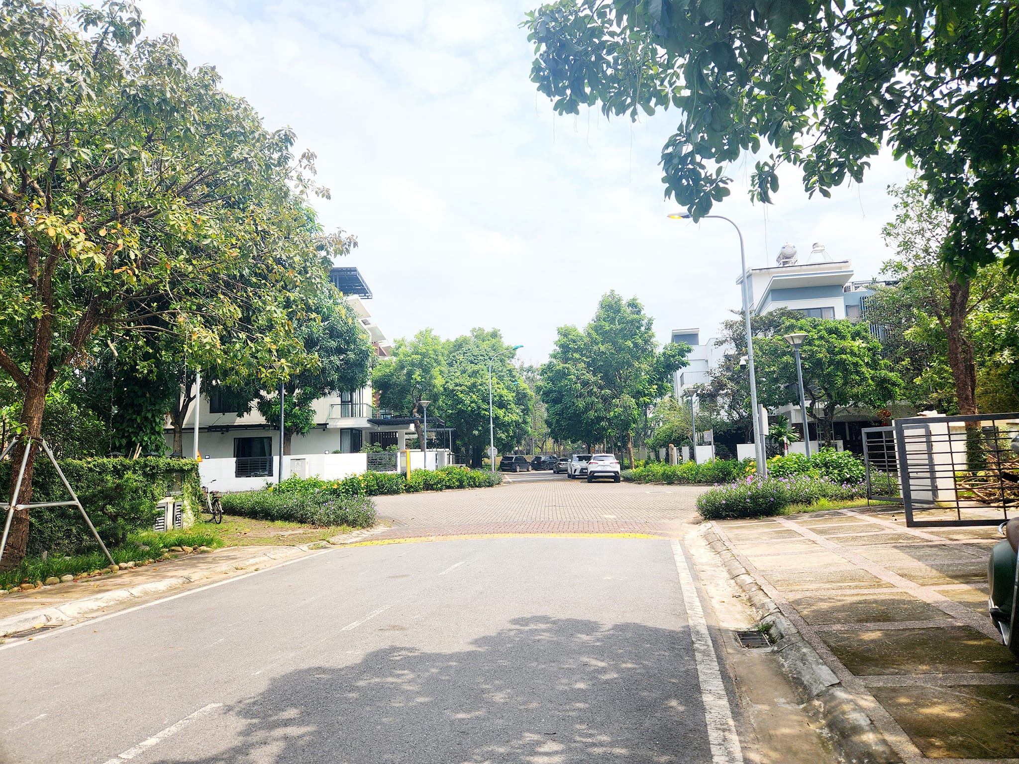 4-bedroom house for sale, 245 m², Hoàng Mai
