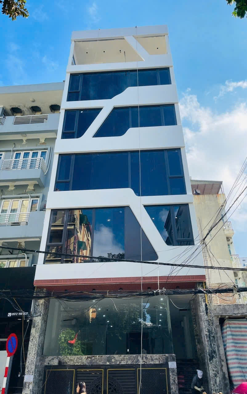 Продаётся недвижимость, 139 м², Hà Đông