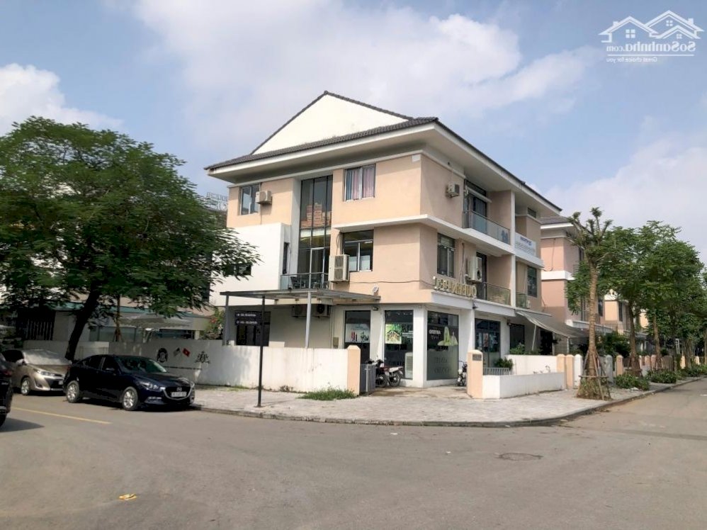 Продаётся дом, 4 спальни, 235 м², Hà Đông