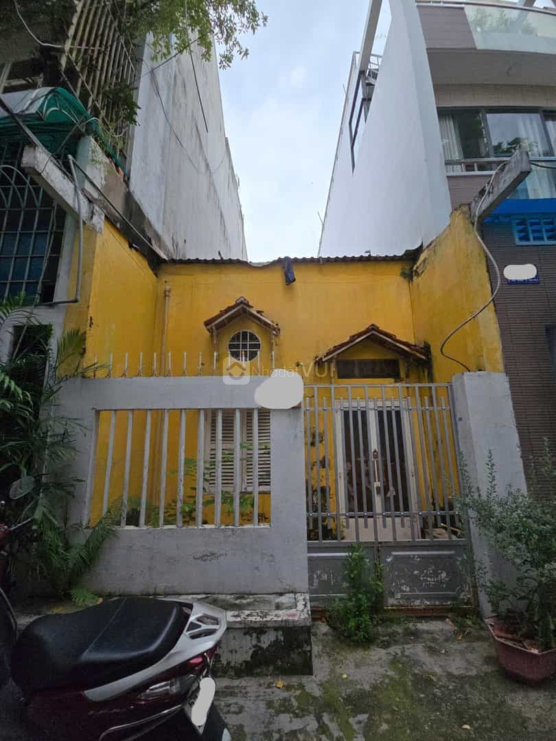 Продаётся дом, 5 спален, 41 м², Tân Bình