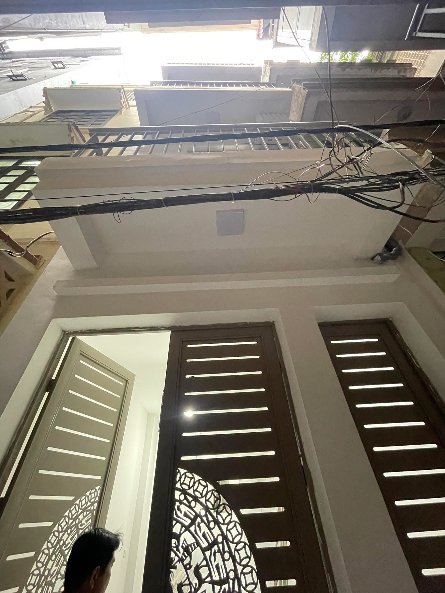 Продаётся дом, 8 спален, 42 м², Thanh Trì