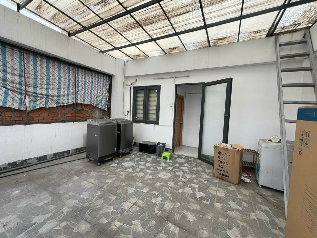 Продаётся дом, 4 спальни, 51 м², Bình Tân