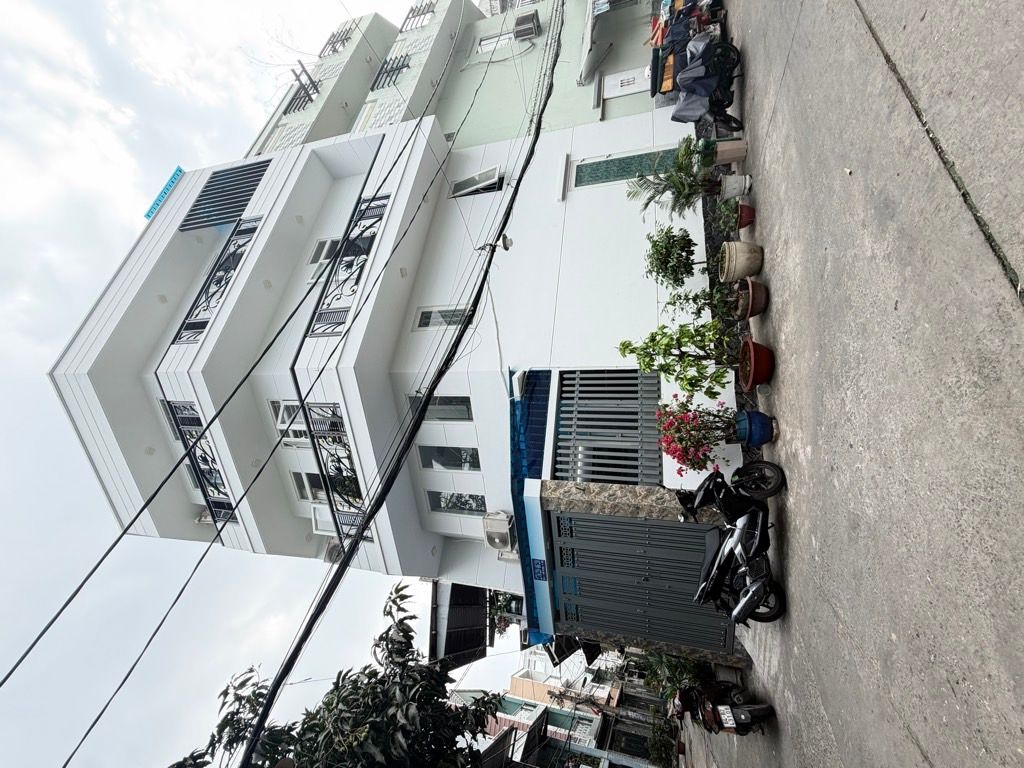 Продаётся дом, 3 спальни, 40 м², Bình Tân