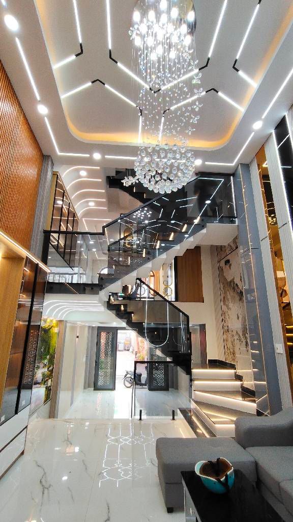 Продаётся дом, 4 спальни, 52 м², Bình Tân