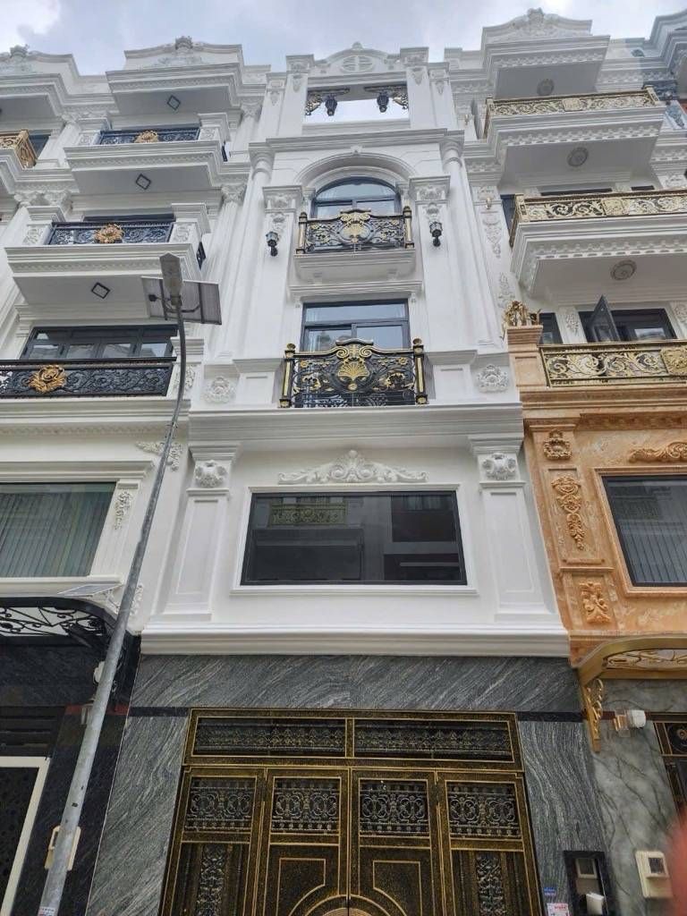 Продаётся дом, 5 спален, 51 м², Bình Tân
