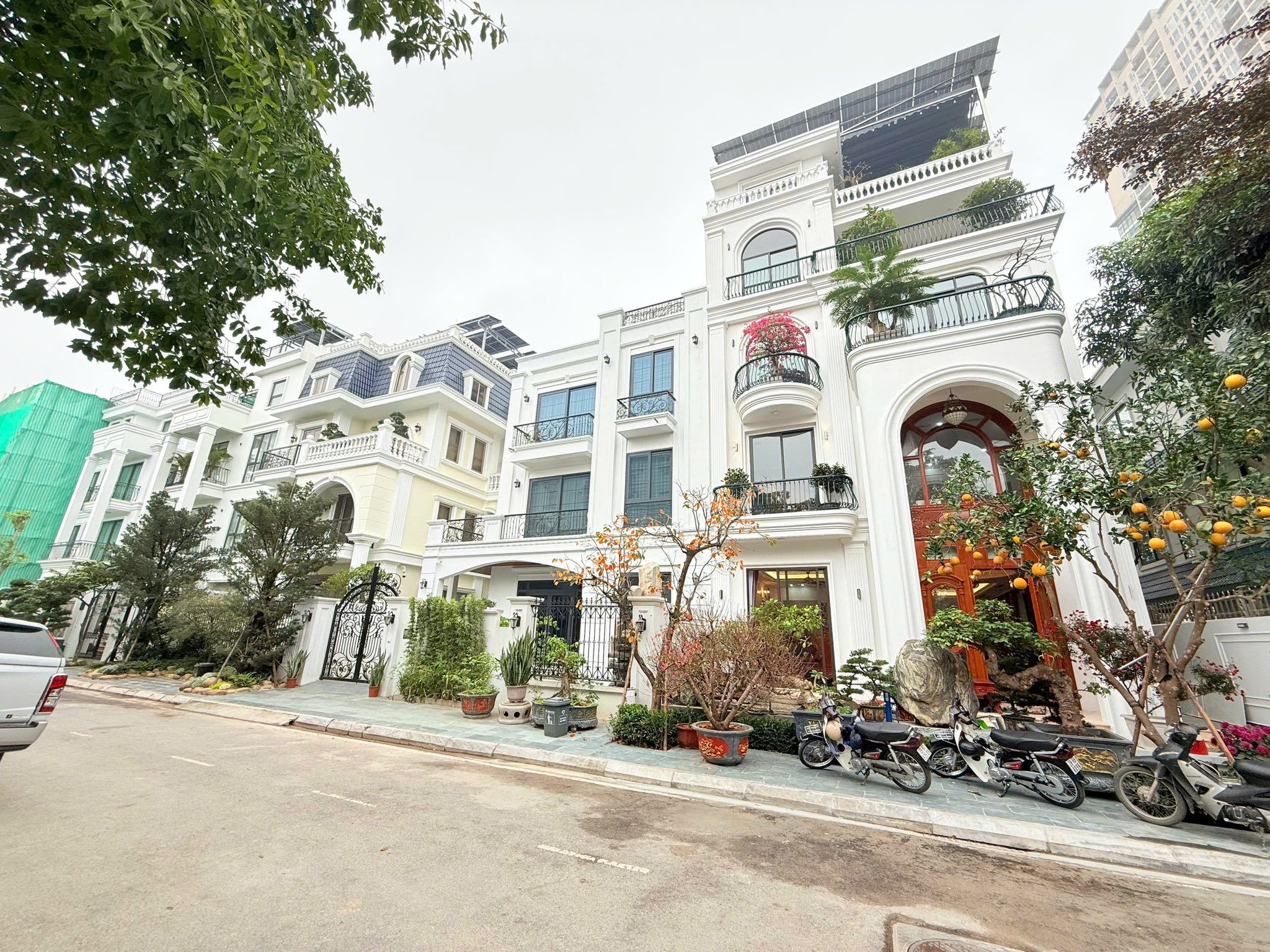 Продаётся дом, 4 спальни, 377 м², Hoài Đức