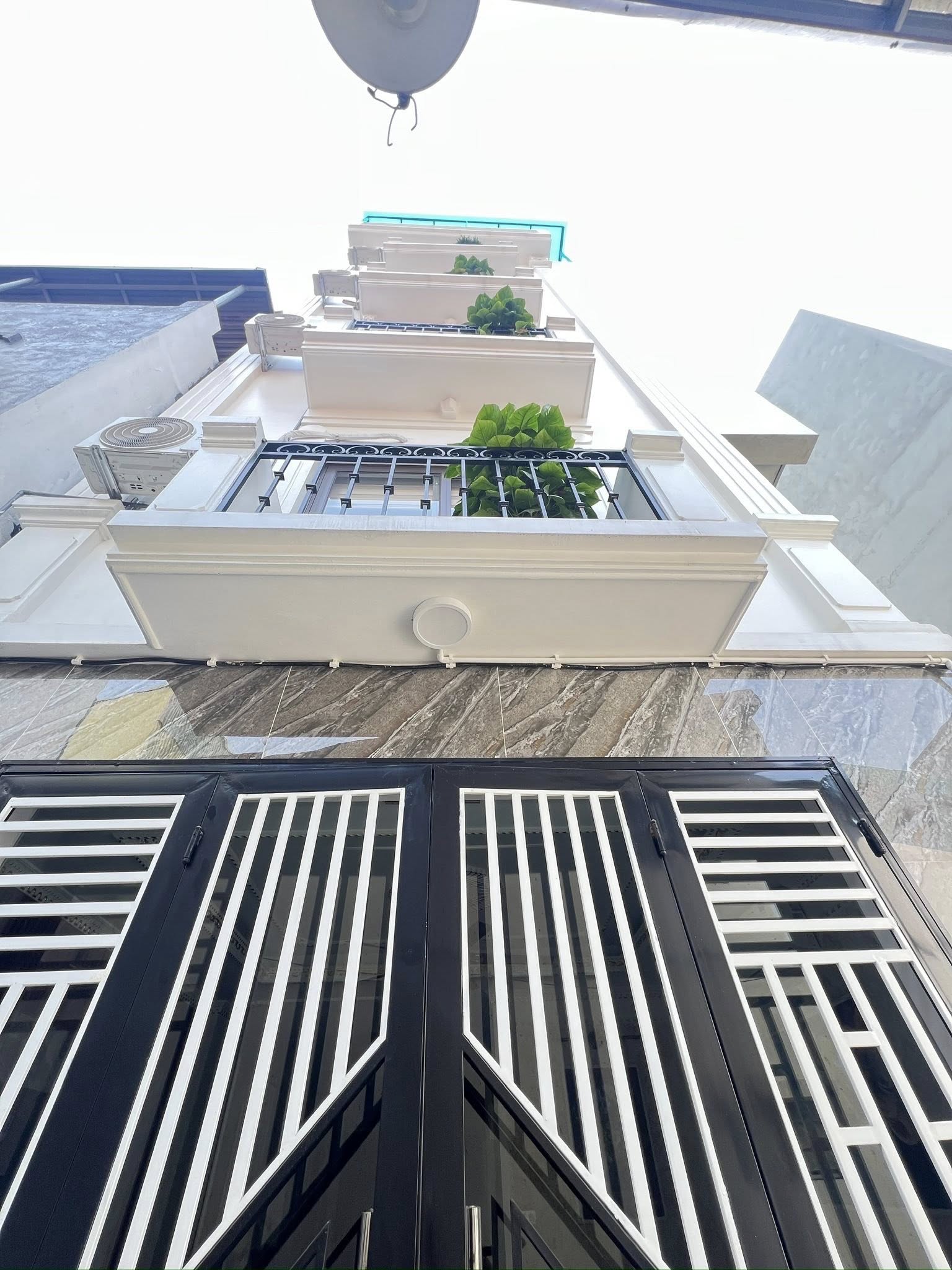 Bán nhà riêng, 8 PN, 60 m², Cầu Giấy