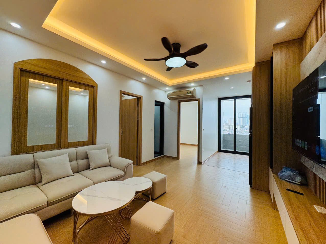 Продаётся квартира, 2 спальни, 60 м², Cầu Giấy