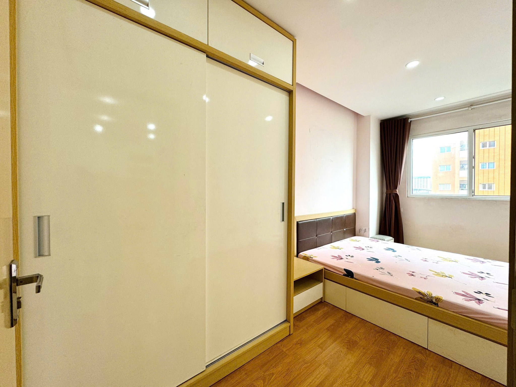 Bán căn hộ, 2 PN, 81 m², Tây Hồ