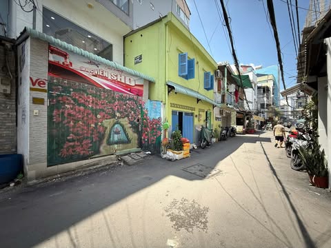 Продаётся дом, 7 спален, 52 м², Bình Thạnh