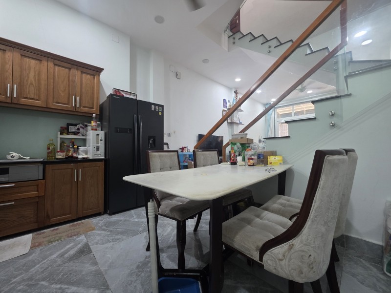 Продаётся дом, 3 спальни, 59 м², Quận 3