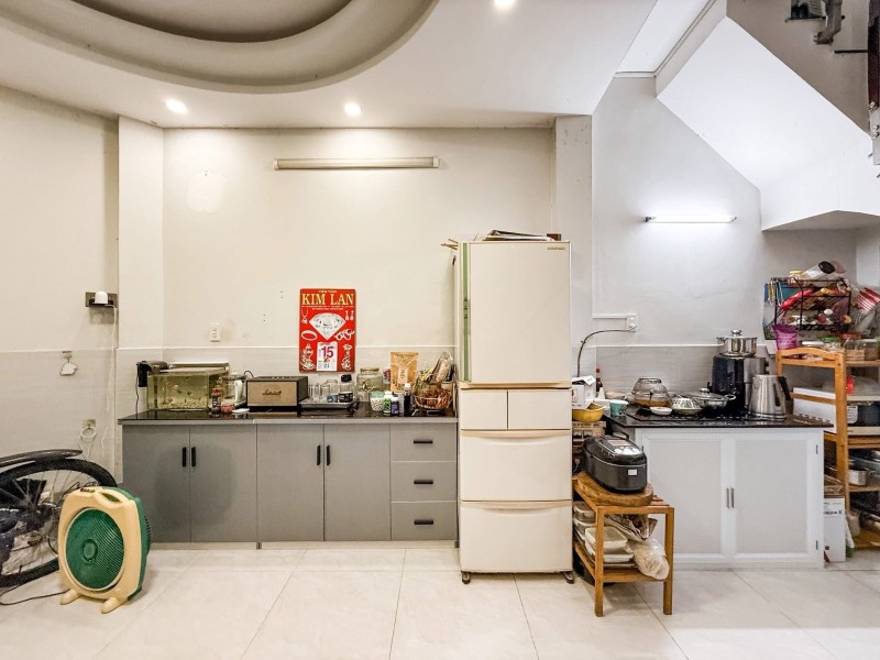 Продаётся дом, 2 спальни, 24 м², Quận 3
