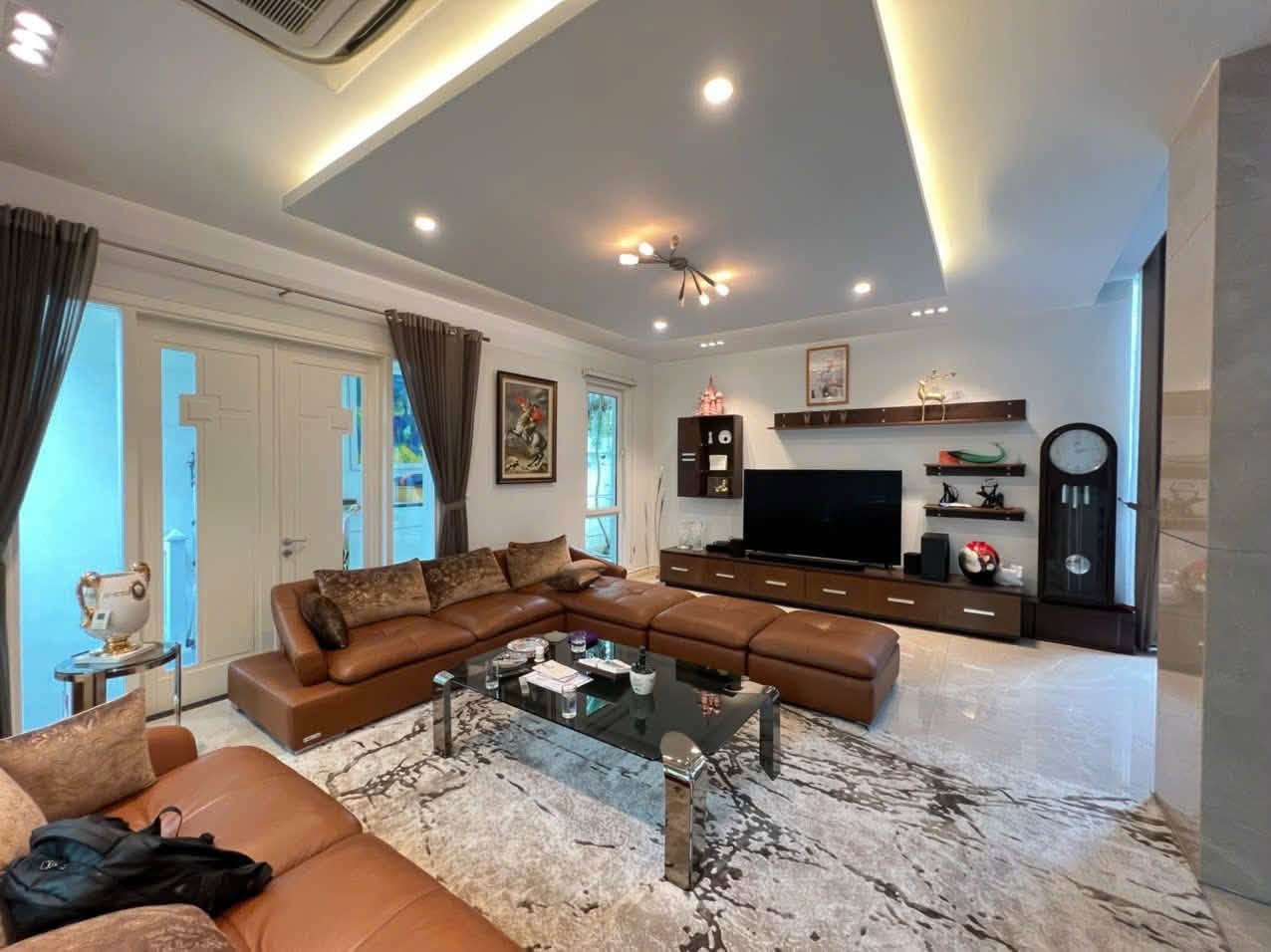 Bán nhà riêng, 4 PN, 368 m², Tây Hồ