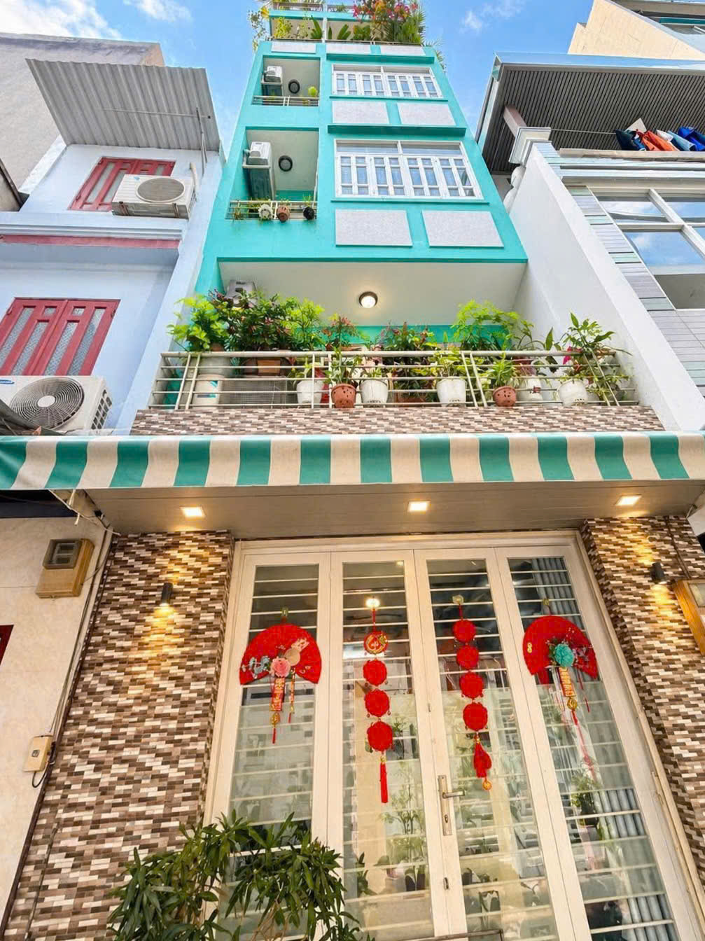 Продаётся дом, 4 спальни, 135 м², Quận 10