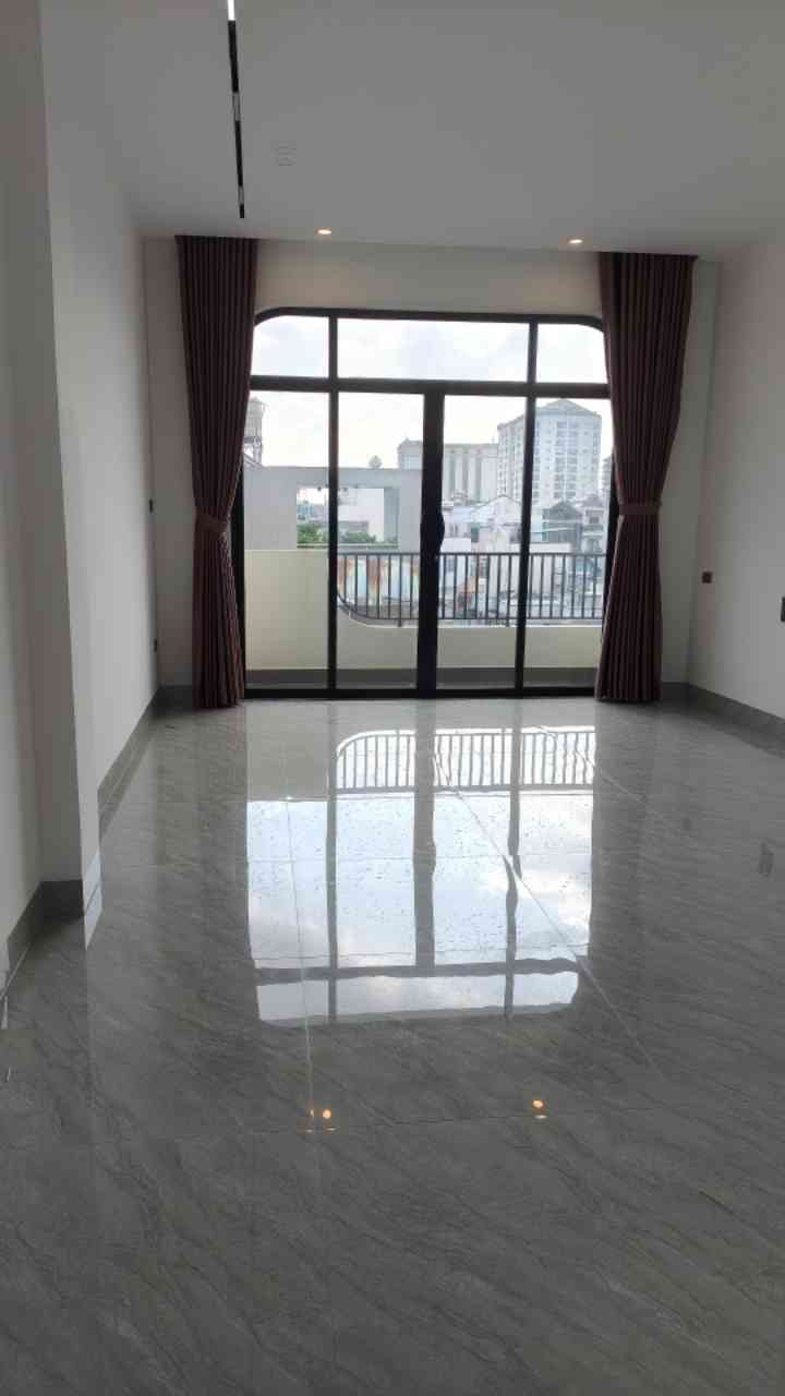 Продаётся дом, 5 спален, 42 м², Tân Phú