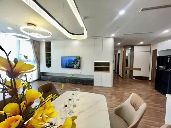 Продаётся квартира, 3 спальни, 100 м², Bắc Từ Liêm