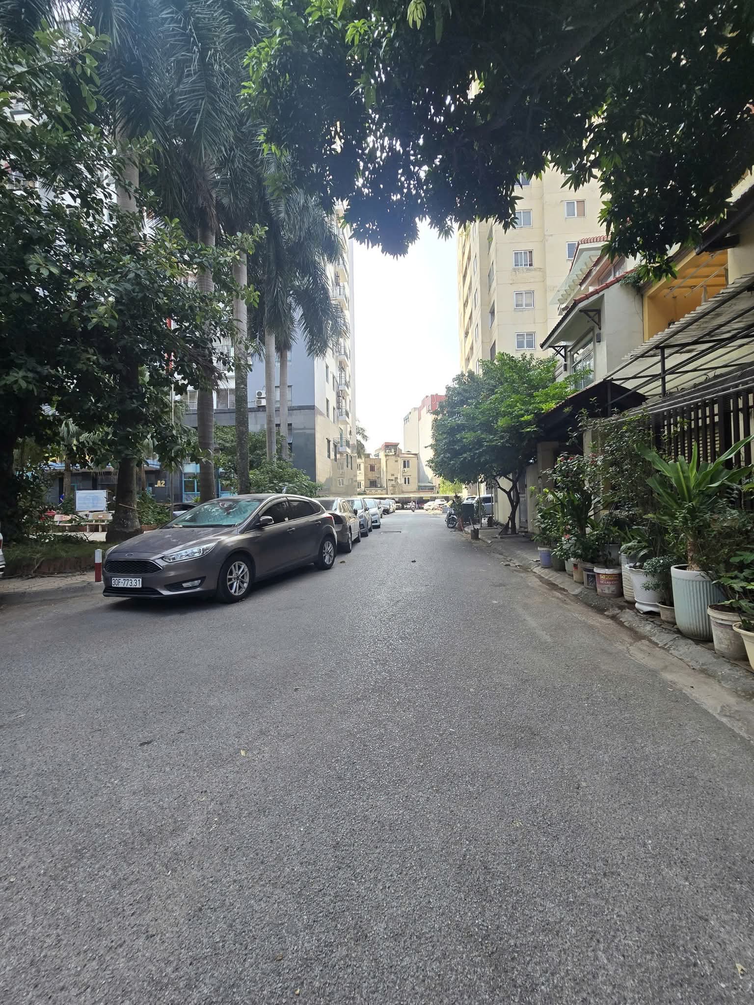 House for sale, 143 m², Hoàng Mai