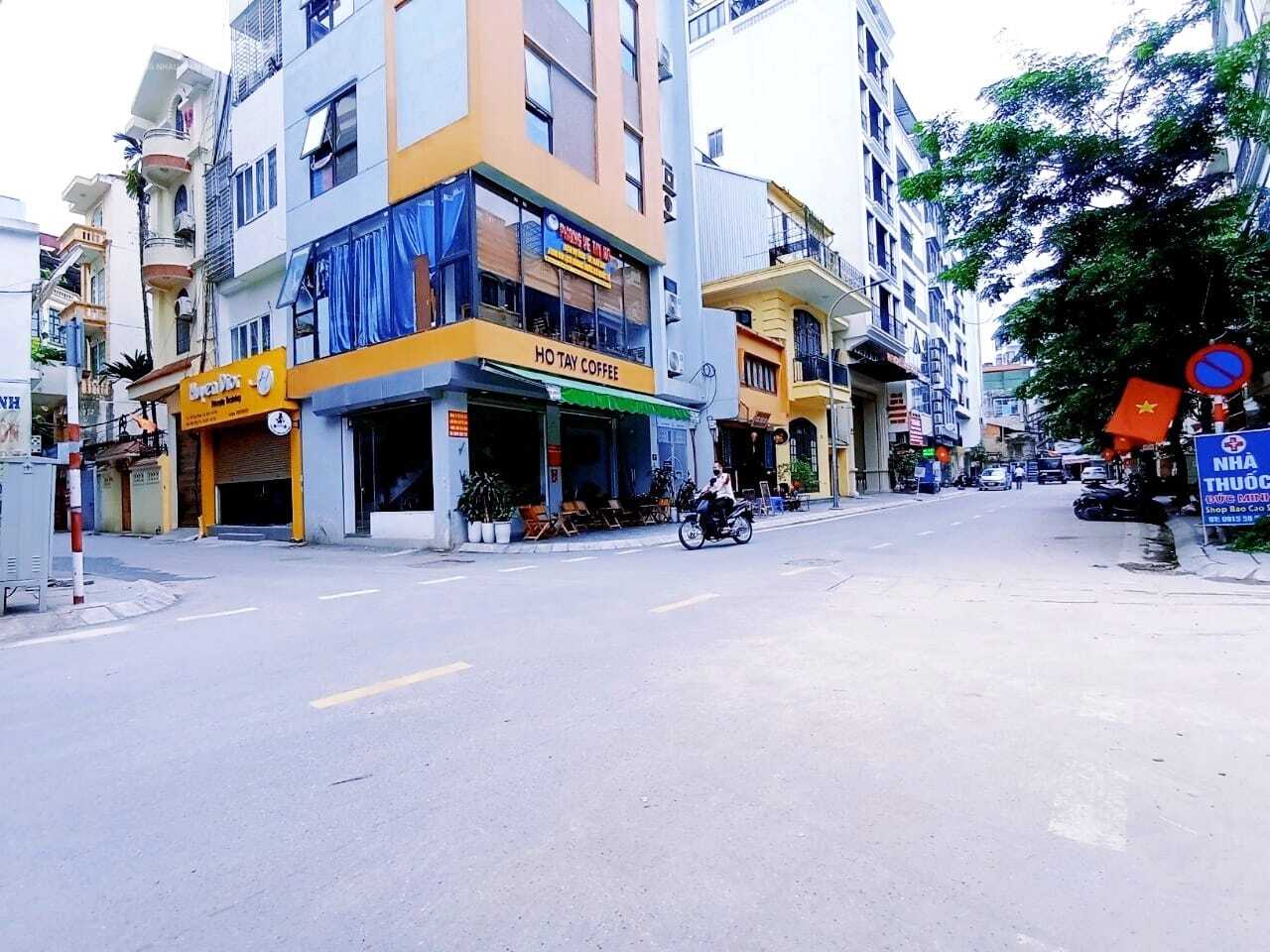 House for sale, 136 m², Tây Hồ